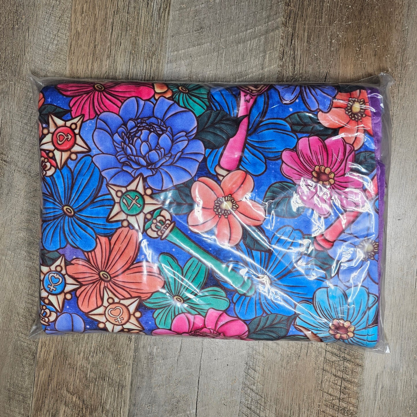 Single Scoop Size Minky Blanket - Wands