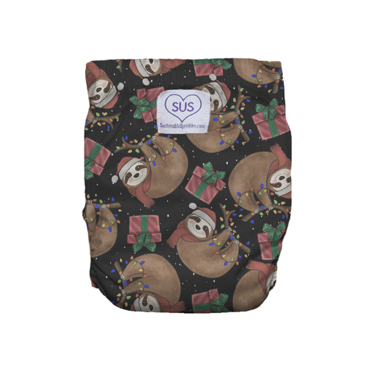 Midsize™ Pocket Wonder Fit™ - Festive Sloth